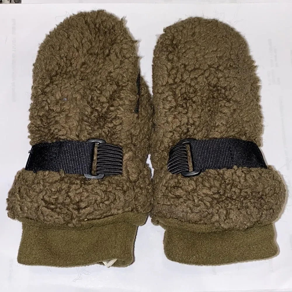 BABYGAP FUZZY MITTENS